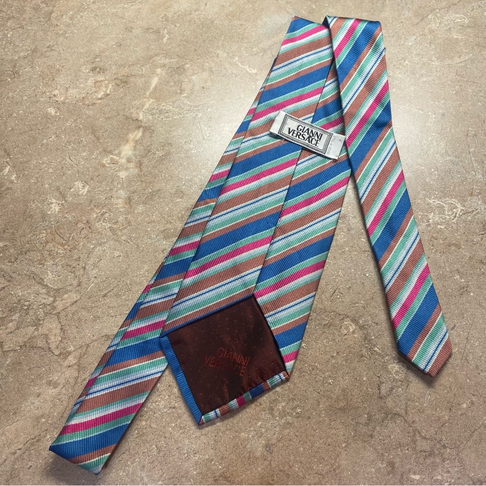 Gianni Versace 100% Silk Necktie Tie Made in Italy